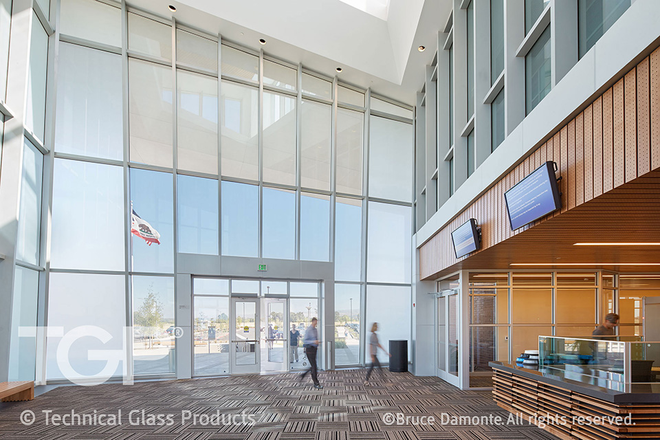 Function of curtain wall picture